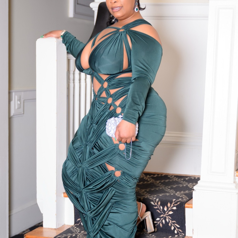 Elegant Green LARRIANNA Cutout Maxi Dress WORE ONCE FOR 3 hours was custom made.